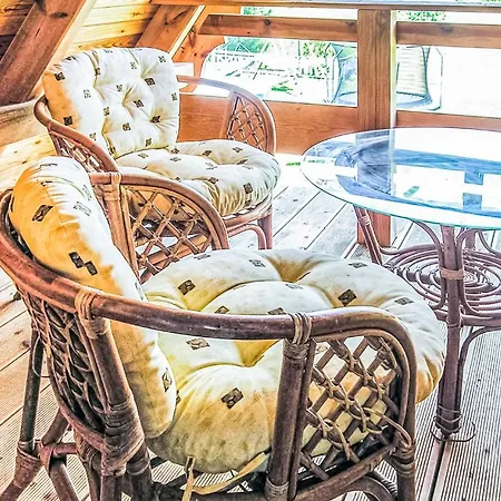 4 Bedroom In ニジツァ